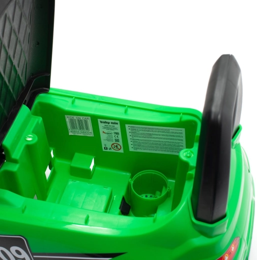 Compartiment de rangement sous le siège