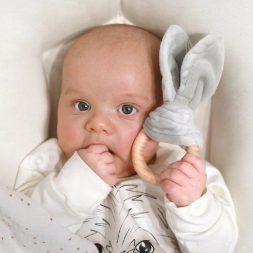 Soulagement des gencives et premières coordinations