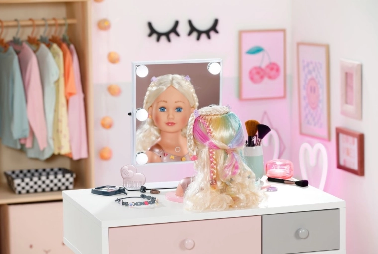 Coiffures et maquillage pour enfants
