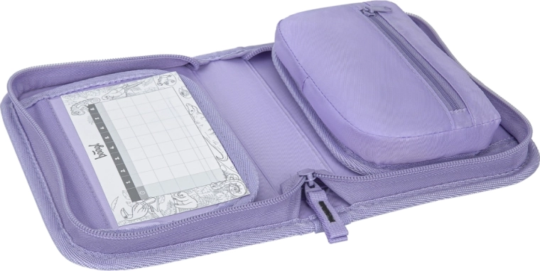 Pochette pour petits objets et fenêtre pour l’emploi du temps