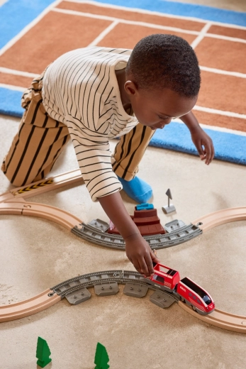 Locomotive rouge à remontoir sans piles