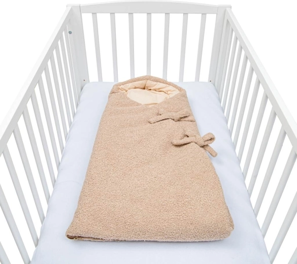 Confort dans le lit bébé