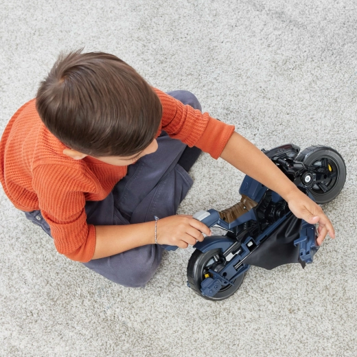 Action de conduite avec grandes roues