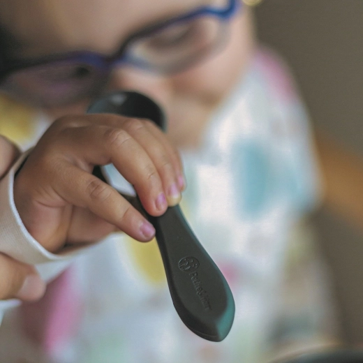 Prise ergonomique pour les petites mains