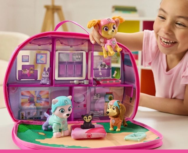 Figurines de héros à tête oscillante