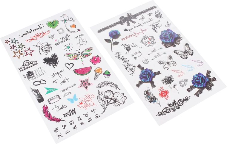Deux feuilles remplies de motifs
