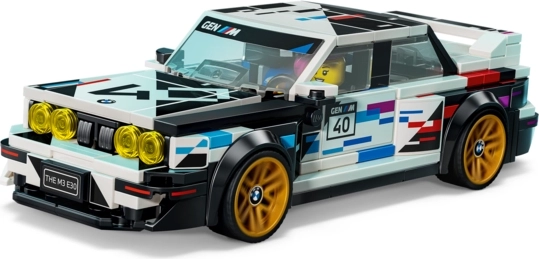 Roues mobiles et minifigurine de pilote pour des courses pleines d’action