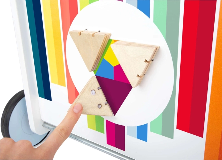 Découverte ludique des couleurs et des formes