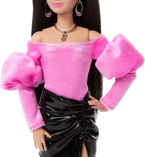 Tenue luxueuse rose et noire