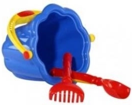 Set de sable avec seau, pelle et râteau