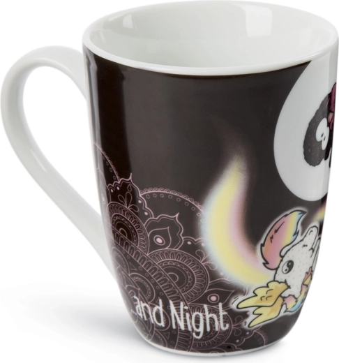 Ambiance de jour et de nuit sur une seule tasse