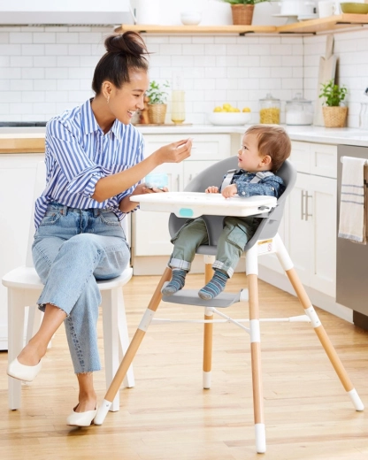 Nettoyage facile et plateau compatible lave-vaisselle