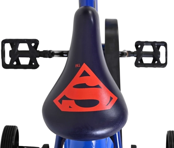 Selle confortable avec l’emblème iconique de Superman