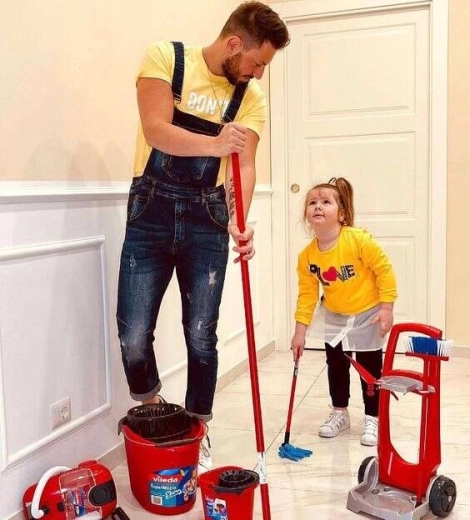 Chariot à roulettes pour déplacer facilement les accessoires