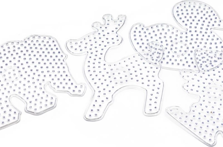 4 plaques à picots en forme d’animaux