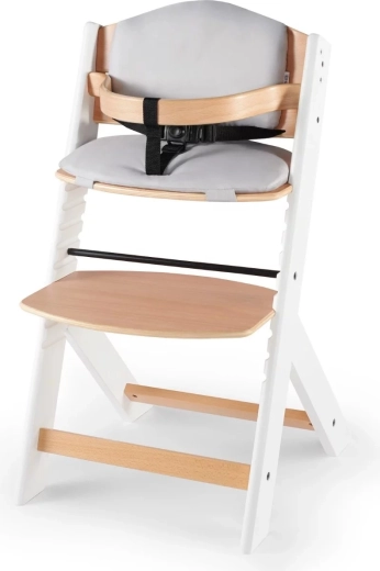 Confort pendant les repas et les jeux grâce au coussin et à l’ergonomie