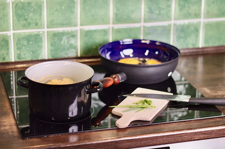 Excellente compatibilité avec les plaques