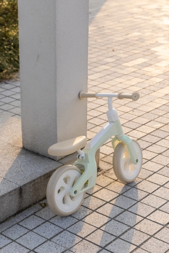 Selle et guidon réglables – une draisienne qui grandit avec l’enfant