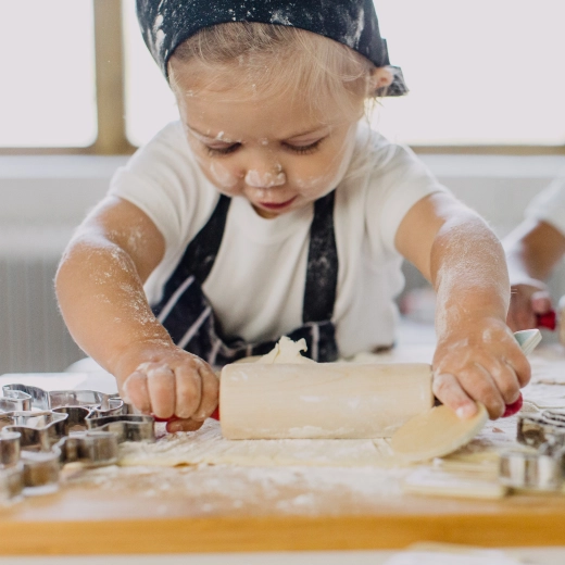 Tient bien dans les mains des enfants