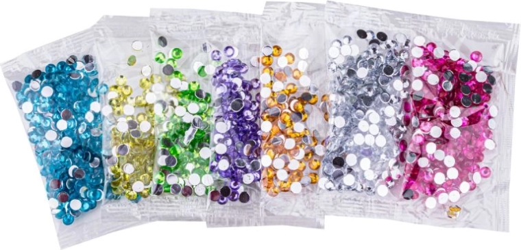 Couleurs et formes de strass riches