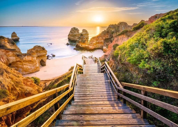Puzzle Ravensburger Escalier menant à la plage de Camilo, Algarve – 1000 pièces