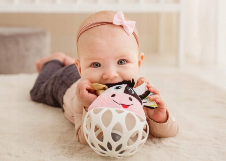 Une vache douce pour les bébés