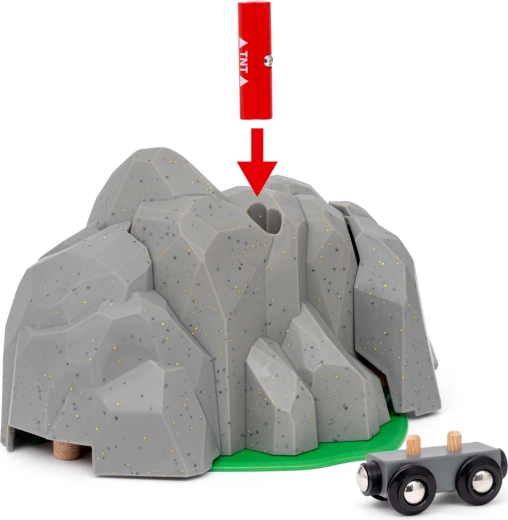 La montagne explosive révèle un tunnel secret