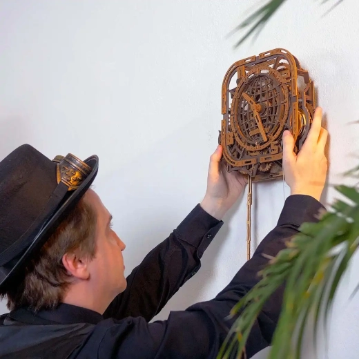 Prêt à être suspendu au mur