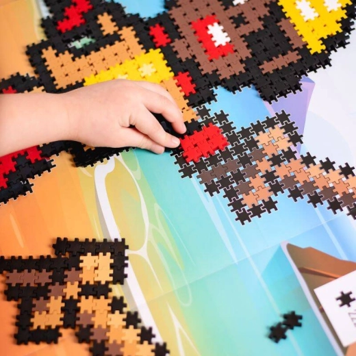 Couleurs vives et pièces précises pour le pixel-art