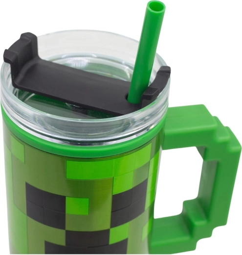Paille et couvercle pour boire confortablement