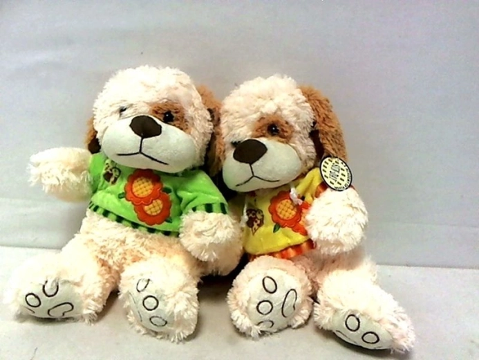 Chien en peluche avec t-shirt coloré 30 cm