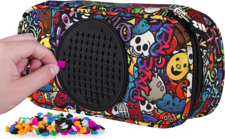 Pixie Crew trousse scolaire ovale à deux étages graffiti avec panneau à pixels