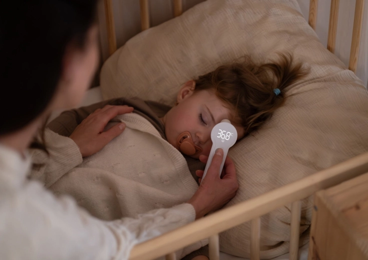 Écran LED rétroéclairé et fonctionnement silencieux pour la nuit