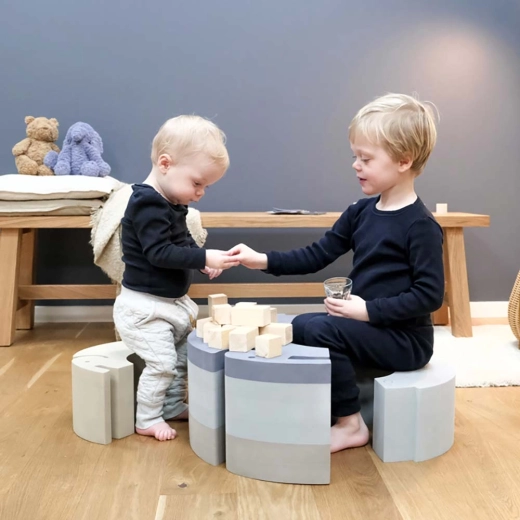 Jeu sûr, aussi comme élément d’un parcours d’obstacles à la maison