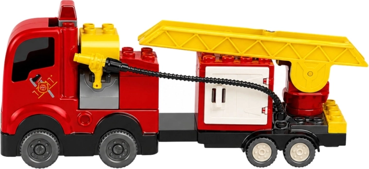 Camion de pompiers avec propulsion à friction