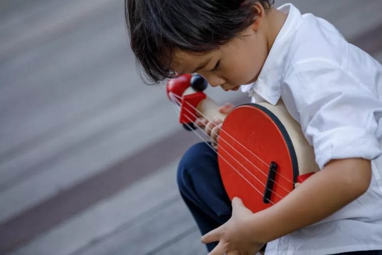 Jeu réaliste pour petits musiciens