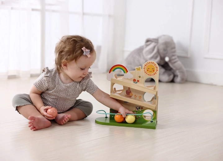 Favorise la motricité et la coordination