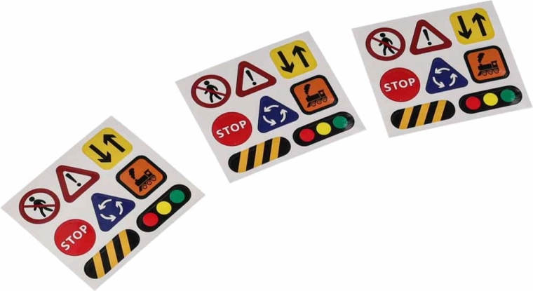 Panneaux et autocollants pour un jeu réaliste