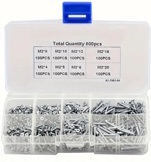 800 pièces dans un organiseur clair