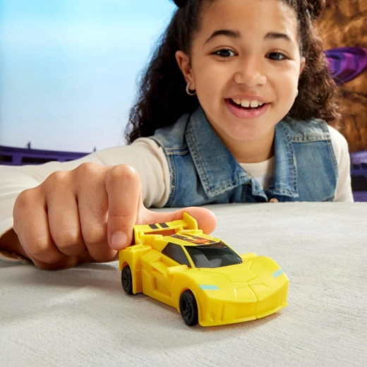 Jeu d’action avec un véhicule et un robot