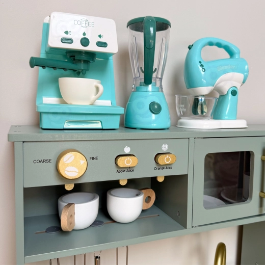 Trois appareils de cuisine dans un seul set