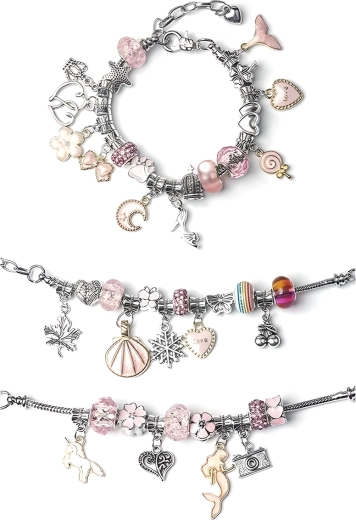 Bracelets et breloques pour des combinaisons créatives