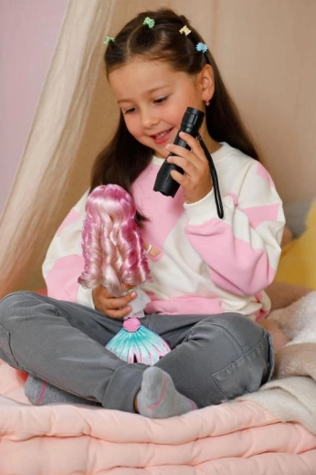 Effet UV magique : les cheveux changent de couleur au soleil