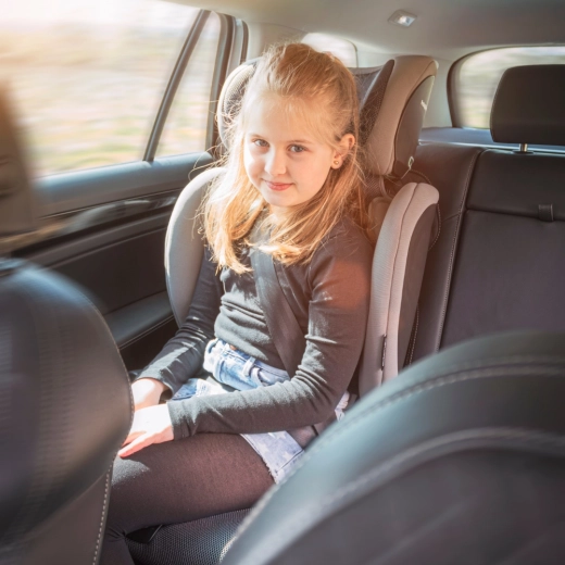 Installation ISOFIX stable et inclinaison confortable