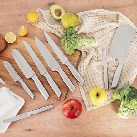 Couteau universel pour la cuisine à la maison