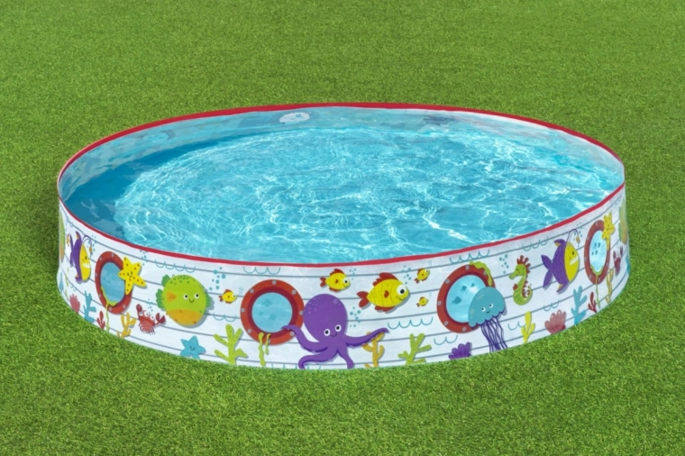 Piscine autoportante sans structure
