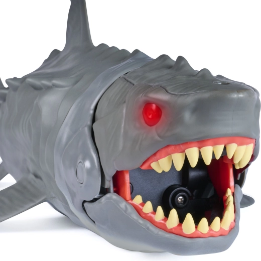 Le Megalodon interactif réagit aux mouvements