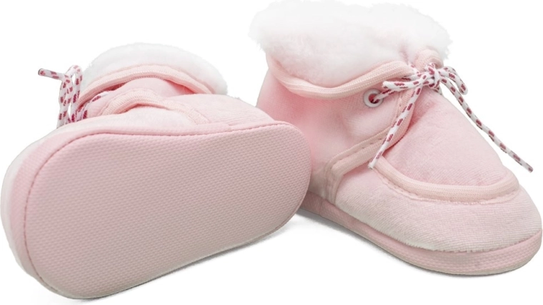 Maintien sécurisé grâce au laçage et détails antidérapants