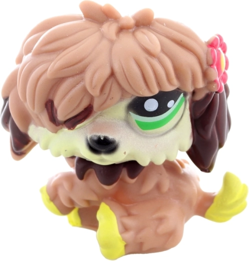 Adorable petit animal avec panier