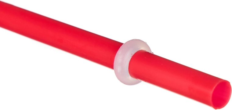 Confort de boisson grâce à la paille intégrée